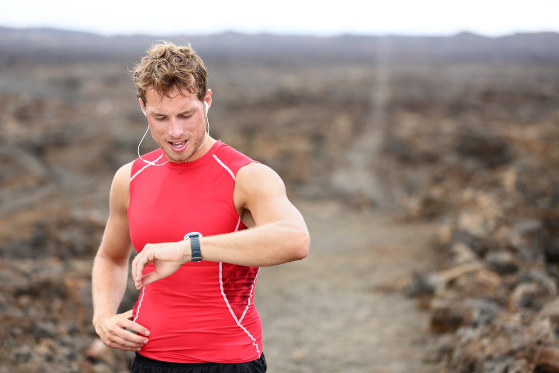 pulsómetro con GPS
reloj con GPS para correr
reloj deportivo con GPS
monitor de frecuencia cardíaca con GPS
rastreador de ejercicios con GPS